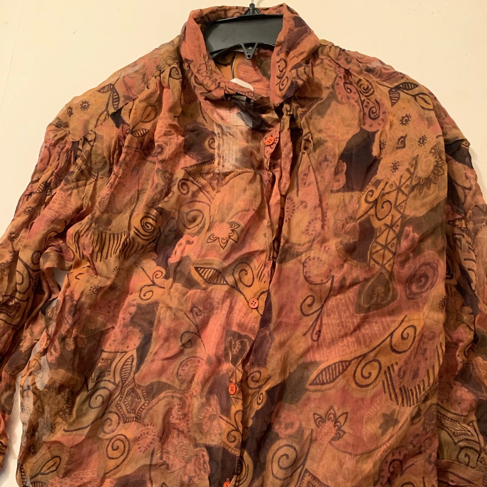 Sheer vintage shirt sz m